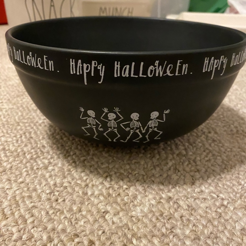 Rae Dunn retired HTF.  HAPPY HALLOWEEN dancing skeletons bowl $60
